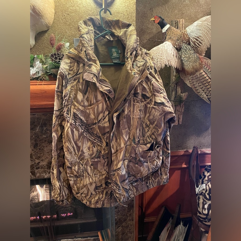 Ducks 🦆 Unlimited Camouflage Hooded Jacket